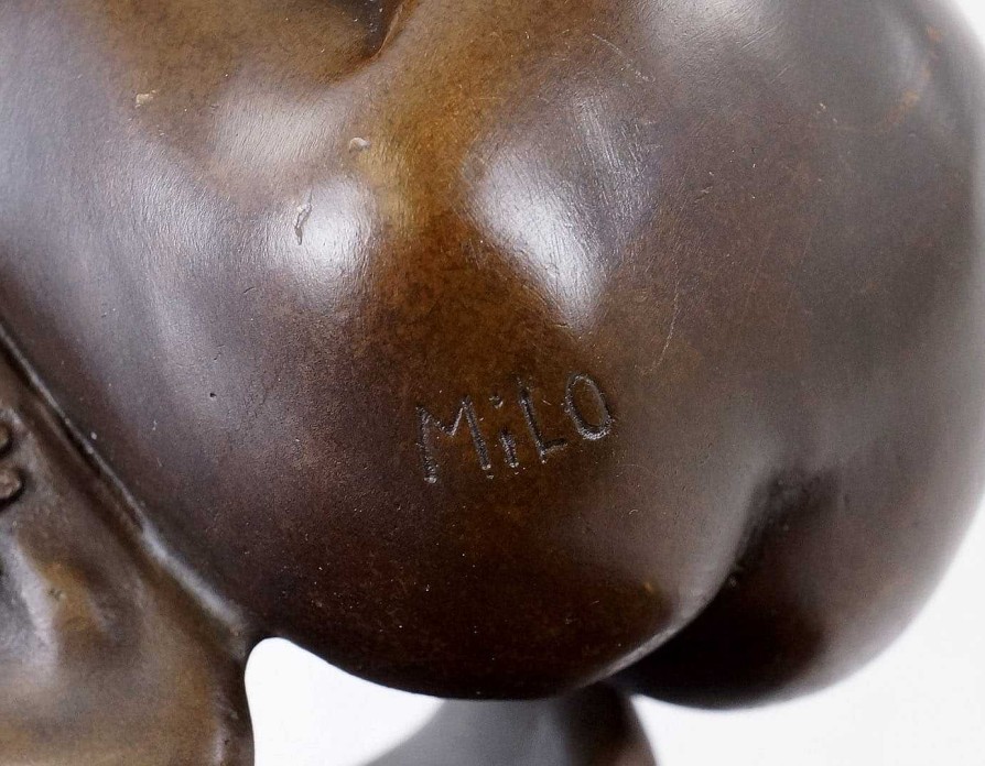 Miguel Fernando Lopez (Milo) Erotic Nude Bronze Figurine - The Squatting Woman - Sign. Milo Erotic Nudes - Vienna Bronze