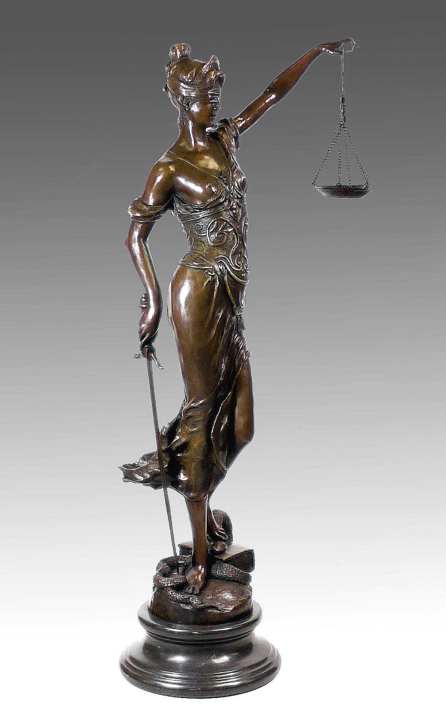 Kunst & Ambiente Xxl Mythology Bronze Sculpture - Lady Justice - Signed Mayer Garden Statues