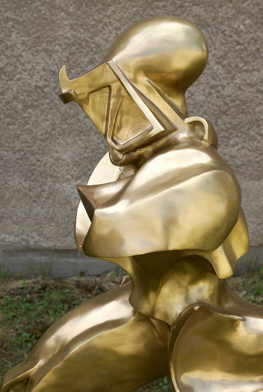 Umberto Boccioni Unique Forms Of Continuity In Space - Umberto Boccioni Garden Statues