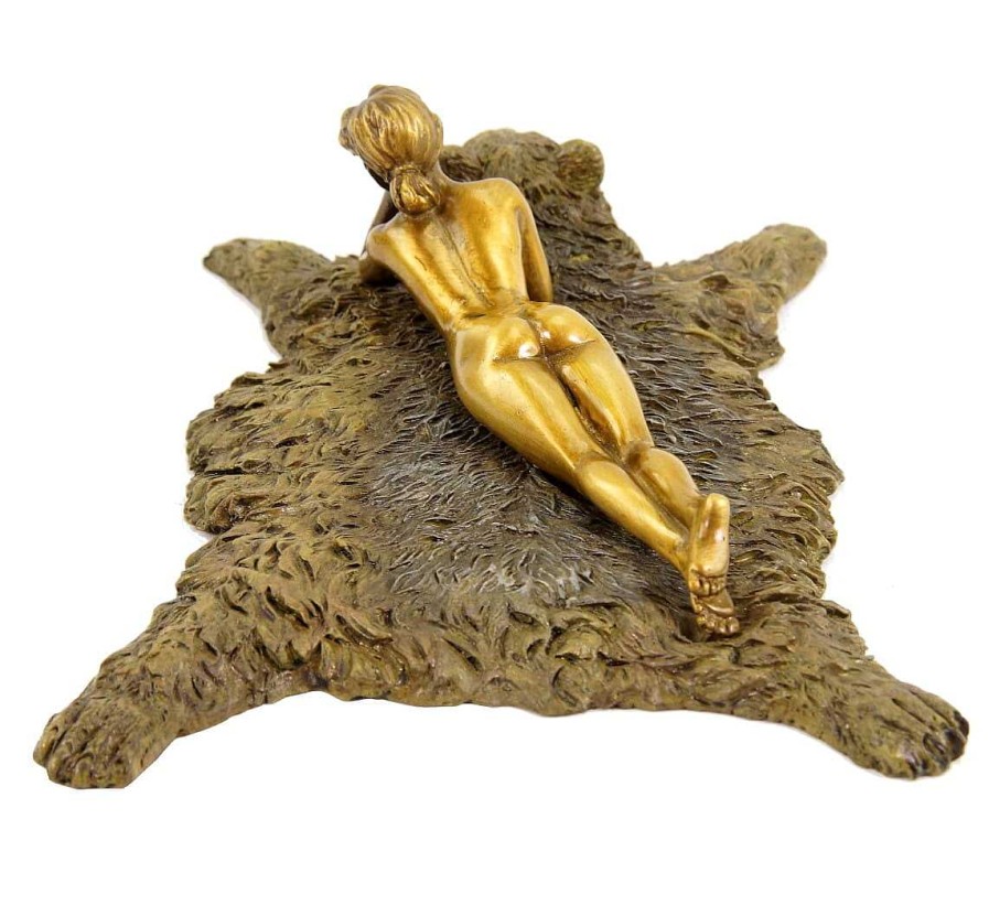 Franz Bergmann Vienna Bronze - Erotic Nude On Bear Rug Bergmann Stamp Erotic Nudes - Vienna Bronze