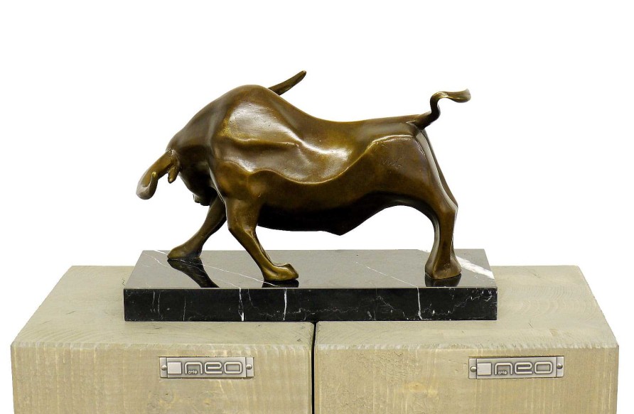 Miguel Fernando Lopez (Milo) Modern Animal Sculpture - Strong Bull - Signed Milo Contemporary Art